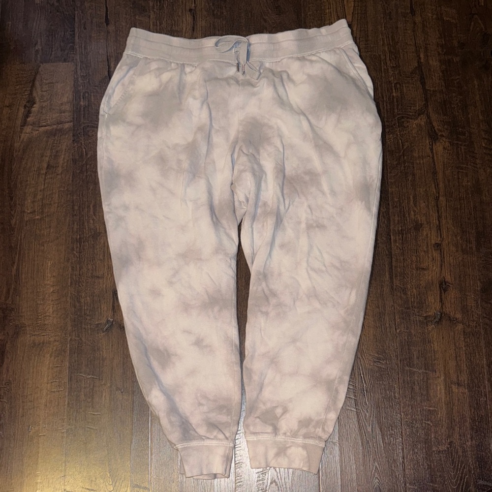 Old Navy Women's Tie-Dye Joggers - Picture 2 of 4